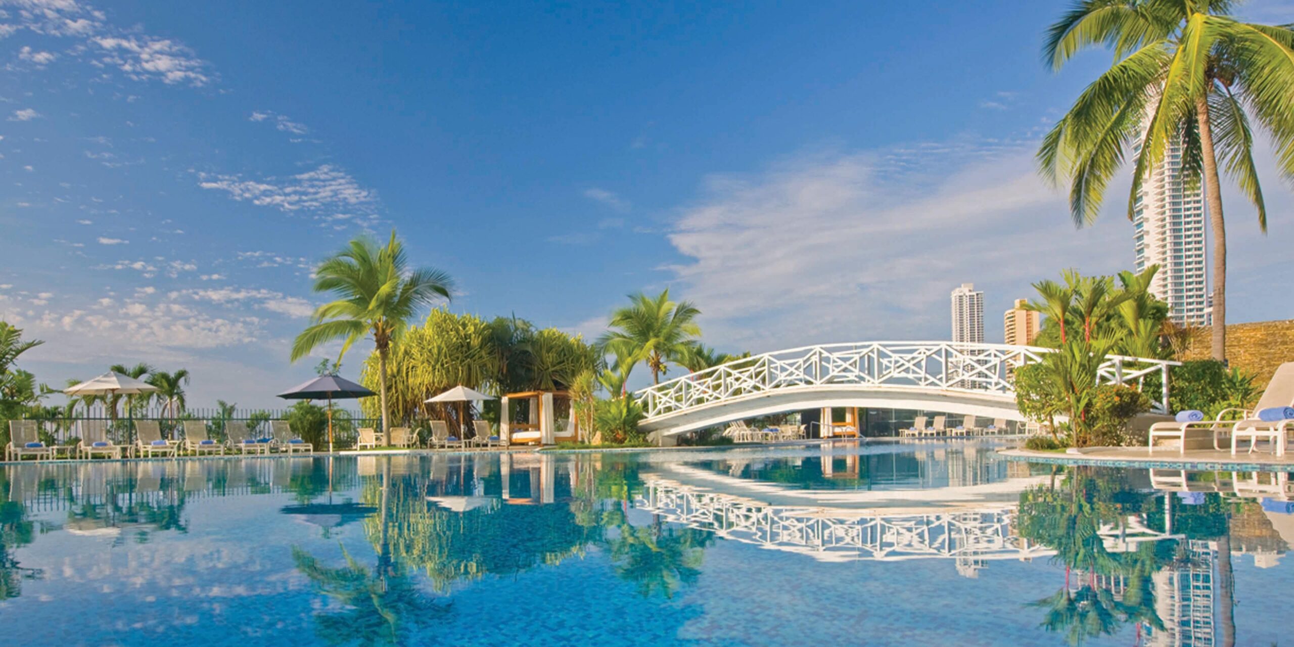 InterContinental Miramar Panama luxury city hotel with bay views, modern rooms, and rooftop pool in Panama City's financial district.