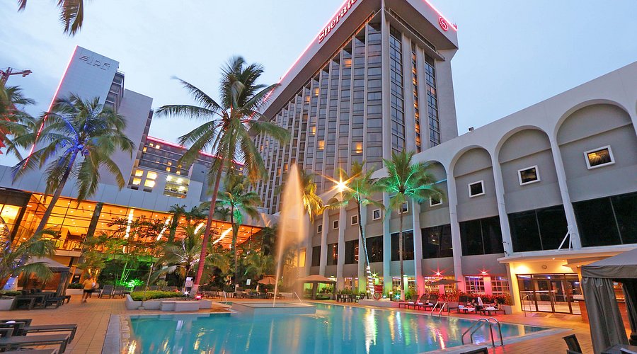 Sheraton Grand Panama hotel with resort-style pools and city location near the Panama Convention Center.